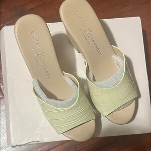 Chinese Laundry Women's Cream Mules